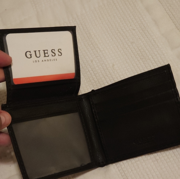 Tommy Hilfiger Bi-Fold Men's Wallet - Picture 3 of 4